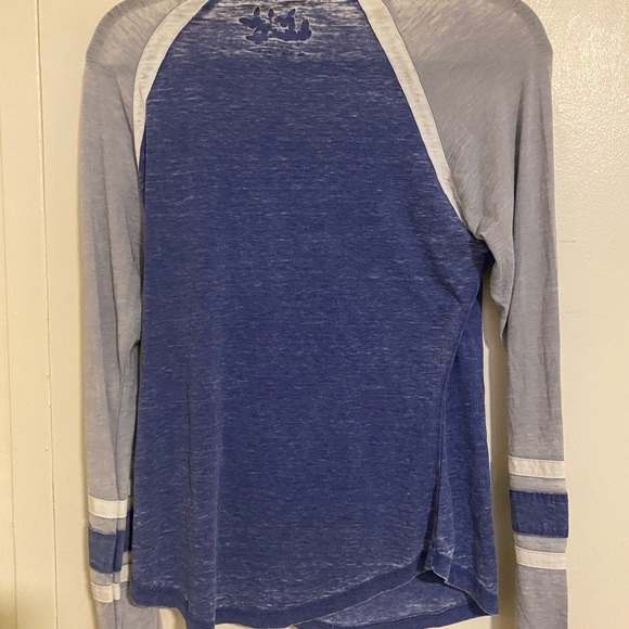 Women’s official NHL Maple Leafs shirt - Picture 3 of 3